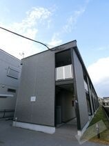 レオパレス板原の外観