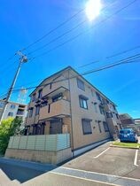 シャルム高石の外観
