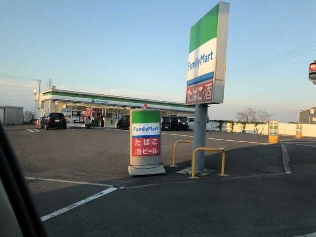 ファミリーマート岸和田流木東店