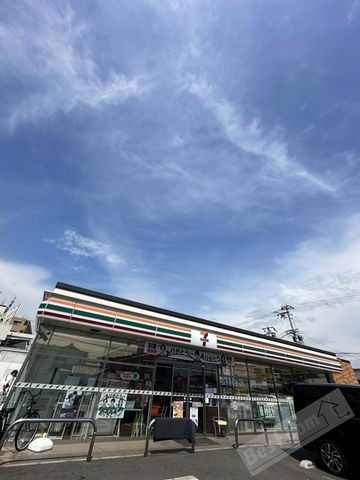 セブンイレブン岸和田土生町8丁目店