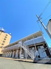 写真：レオパレスプレミールの外観