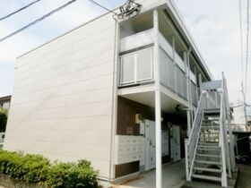 レオパレスプルミエールの外観