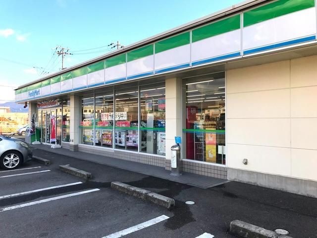 写真：ファミリーマート岩出曽屋店