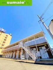 写真:レオパレスプレミールの外観