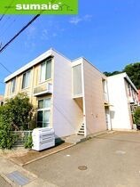 レオパレスあきばの外観