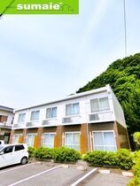 レオパレス名草山の外観
