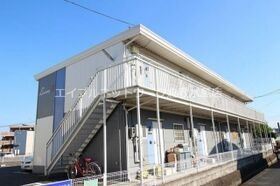 ラクシュリーマンション B棟の外観