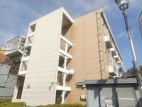 青梅市本町の外観