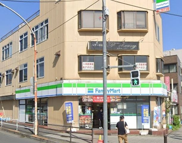 ファミリーマート 八王子万町店