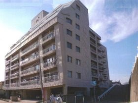 シャンボール東雲の外観