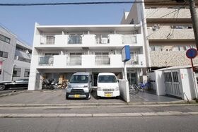 小松コーポ御幸の外観
