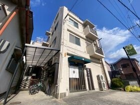 第1シティビルの外観