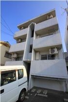 トリムビルの外観