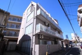 メイポールカニヤの外観