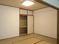 フローリングだけでなく、和室もあります