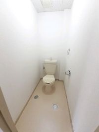 コンパクトで使いやすいトイレです