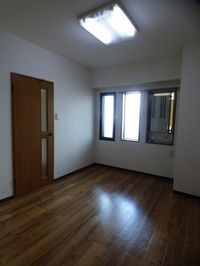 ゆったりした洋室です
