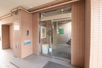 落ち着いたエントランスです