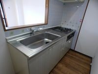 コンパクトなキッチンで掃除もラクラク