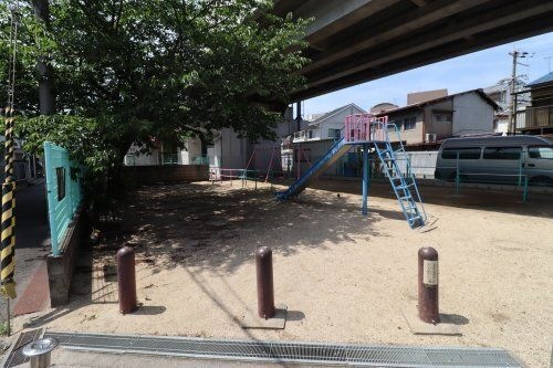 松ヶ下(阪神高架 下)子ども広場