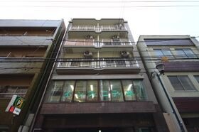井原ビルの外観
