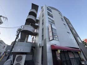 カーサ三篠北町の外観