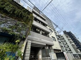Y.Y BLDG十日市の外観