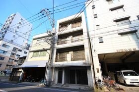 Kビルの外観