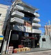 落ち着いた雰囲気の外観です