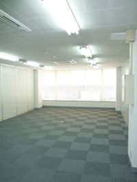 内装は落ち着いています