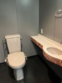 清潔感のあるトイレです
