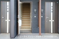 明るい玄関です