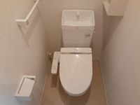ゆったりとした空間のトイレです