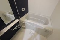 落ち着いた空間のお風呂です