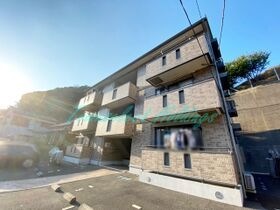 アドラブールの外観