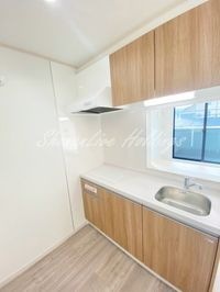 人気の都市ガス2口IHカウンターキッチン