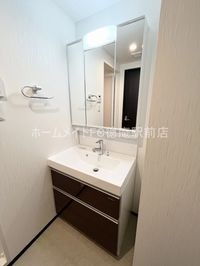 独立洗面台