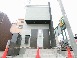 写真:堺市堺区旭ヶ丘中町2丁の外観