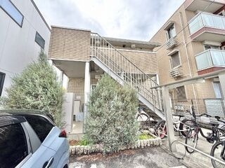 写真:堺市堺区向陵西町2丁の外観