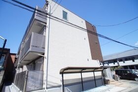 アウティスの外観