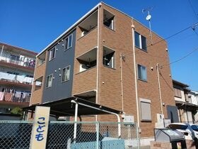 リラ トゥルペの外観