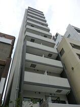 ライジングプレイス巣鴨の外観