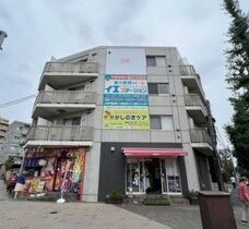 プラティーク練馬大泉の外観