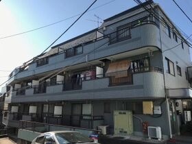リヴォ-レ鶴水の外観