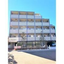 Ｂｅｖｅｒｌｙ　Ｈｏｍｅｓ　赤塚公園Ⅱの外観
