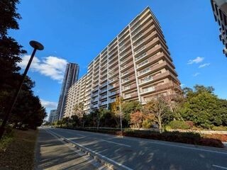 写真:セントラルパーク香椎照葉弐番館の外観