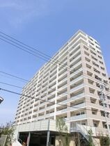 パーク・サンリヤン新宮中央駅前の外観