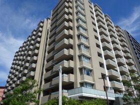 トラスト新宮中央ネクサージュの外観