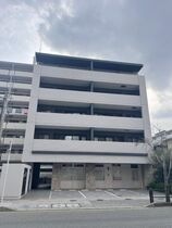 ルッシェ箱崎駅前の外観