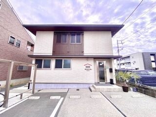 写真:シャーメゾン エンネの外観